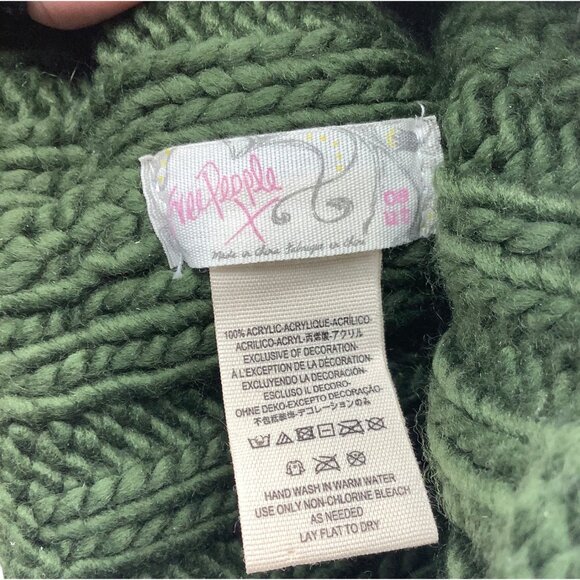 Free People Green Acrylic Cable Knit Beanie Hat One Size Ribbed - Picture 2 of 6